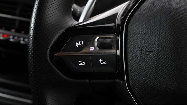 Used Peugeot 2008 2024 for sale - 76226809: Photo 24