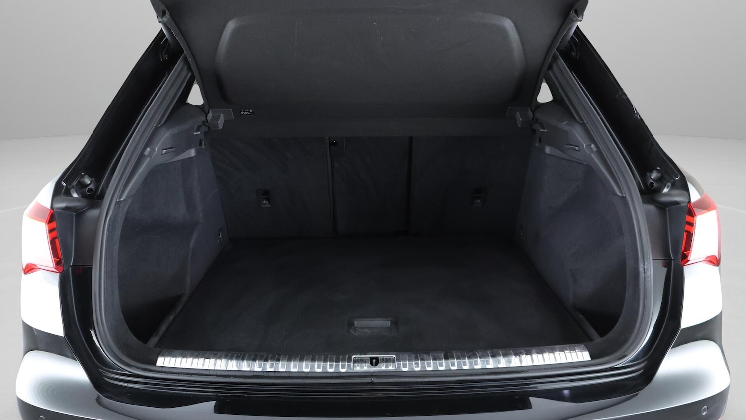 Used Audi Q3 2020 for sale - 75977895: Photo 17