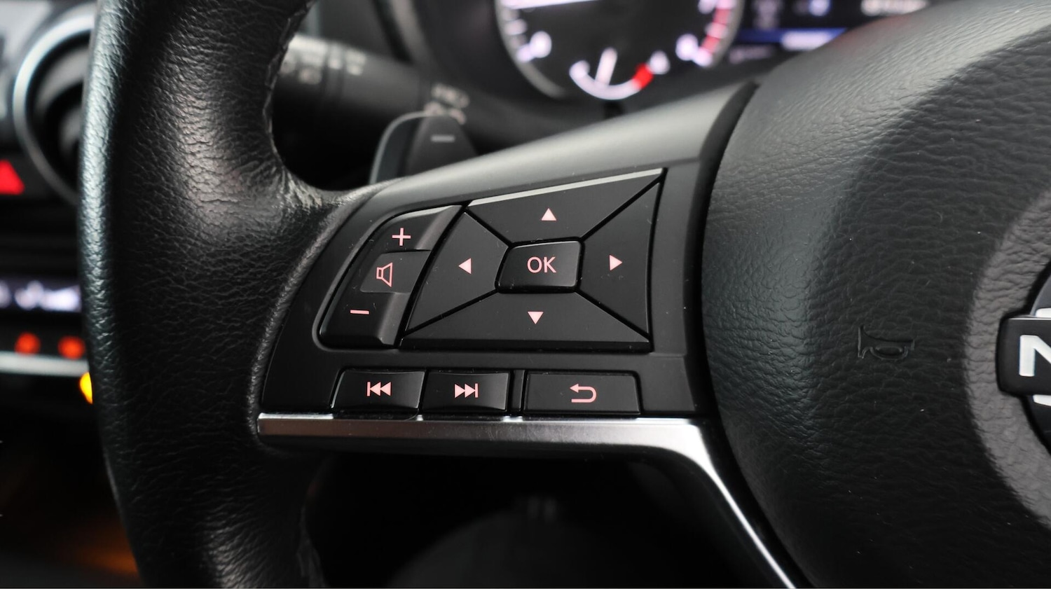 Used Nissan Juke 2023 for sale - 76597063: Photo 23