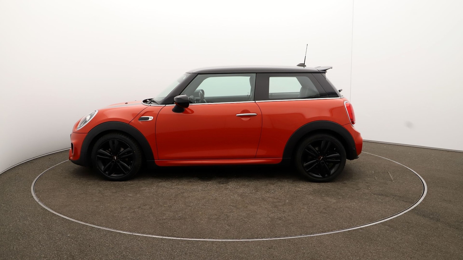 Used MINI Hatch 2019 for sale - 76811816: Photo 57
