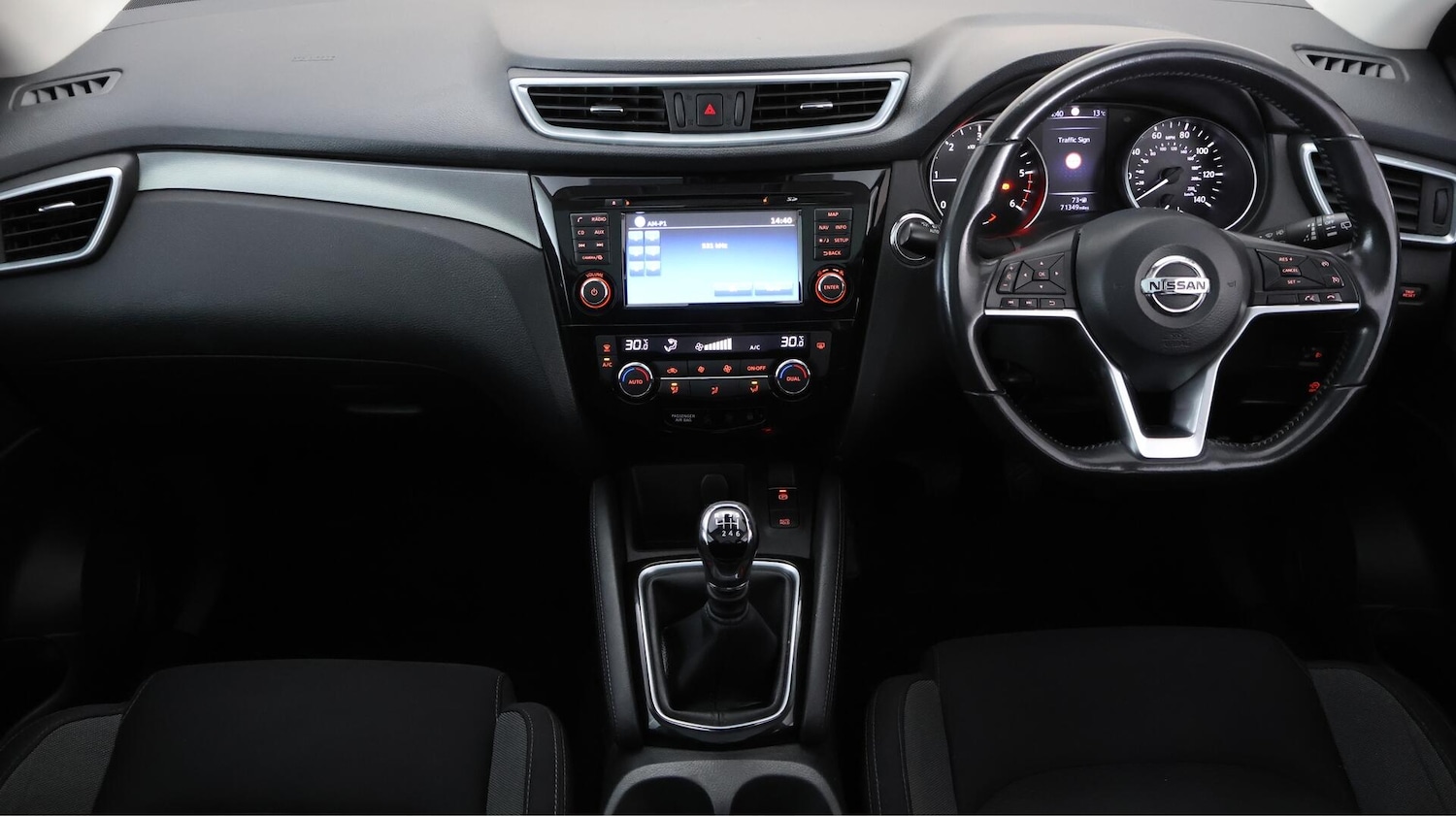 Used Nissan Qashqai 2018 for sale - 76370986: Photo 13