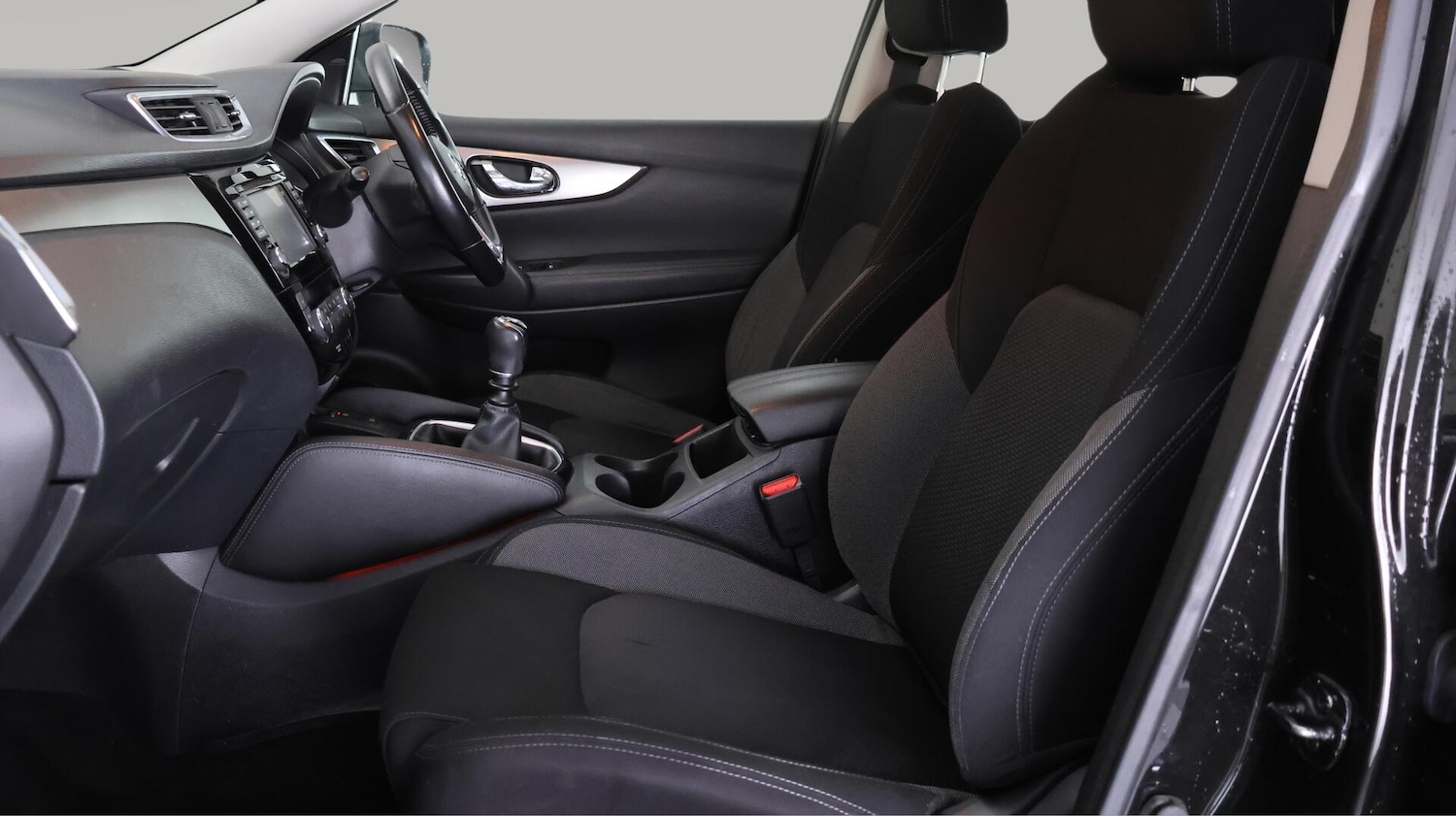 Used Nissan Qashqai 2018 for sale - 76370986: Photo 14