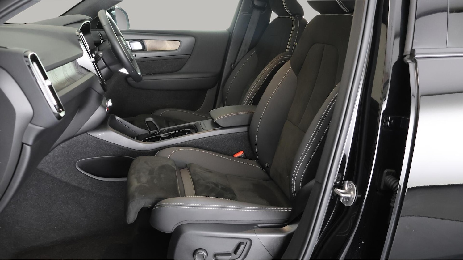 Used Volvo C40 2022 for sale - 76619991: Photo 15