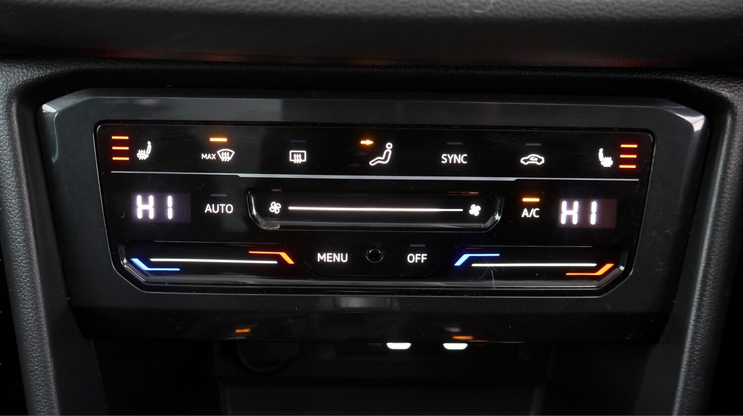 Used Volkswagen Tiguan for sale - 77312152: Photo 12