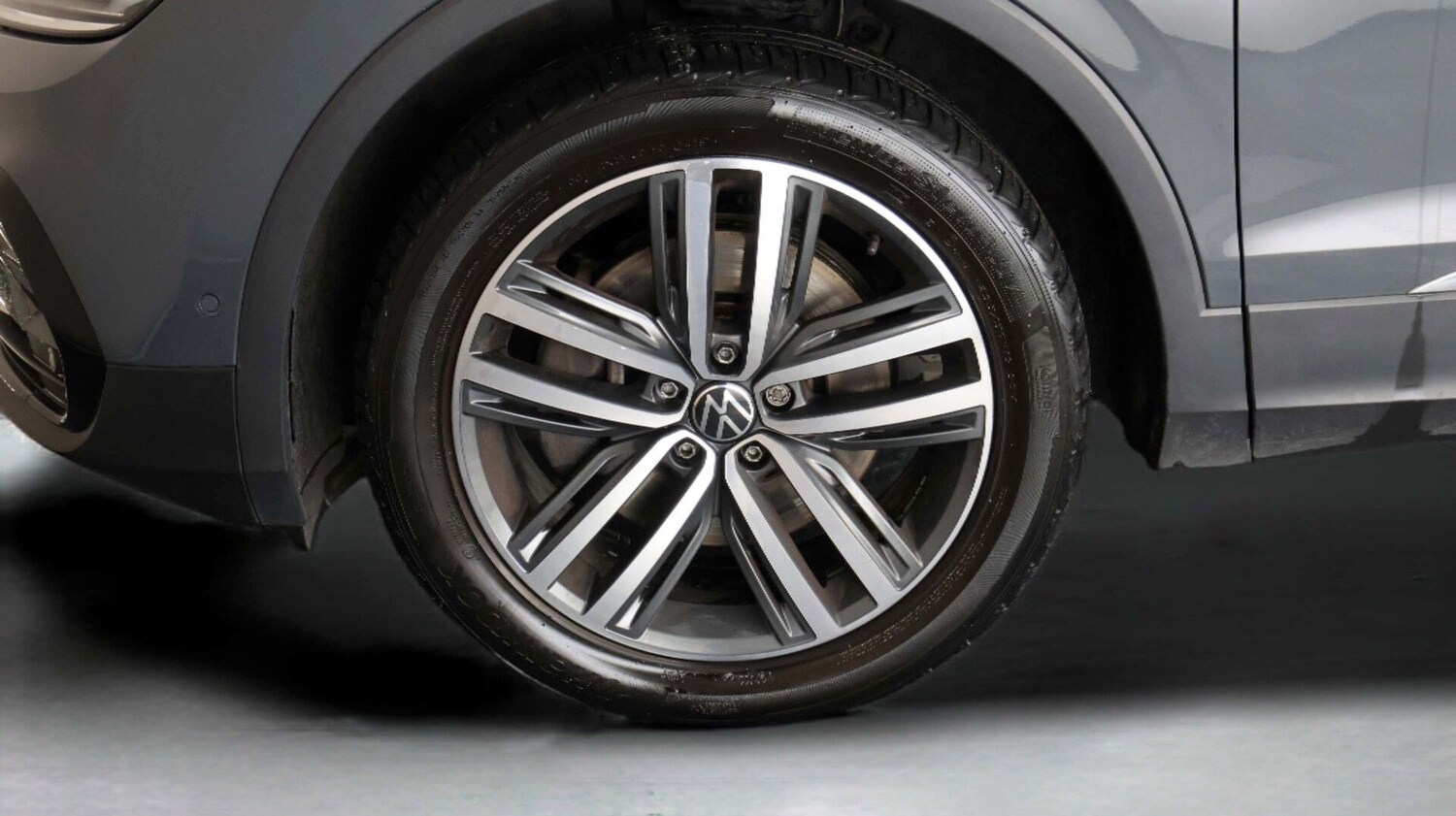 Used Volkswagen Tiguan for sale - 77312152: Photo 18