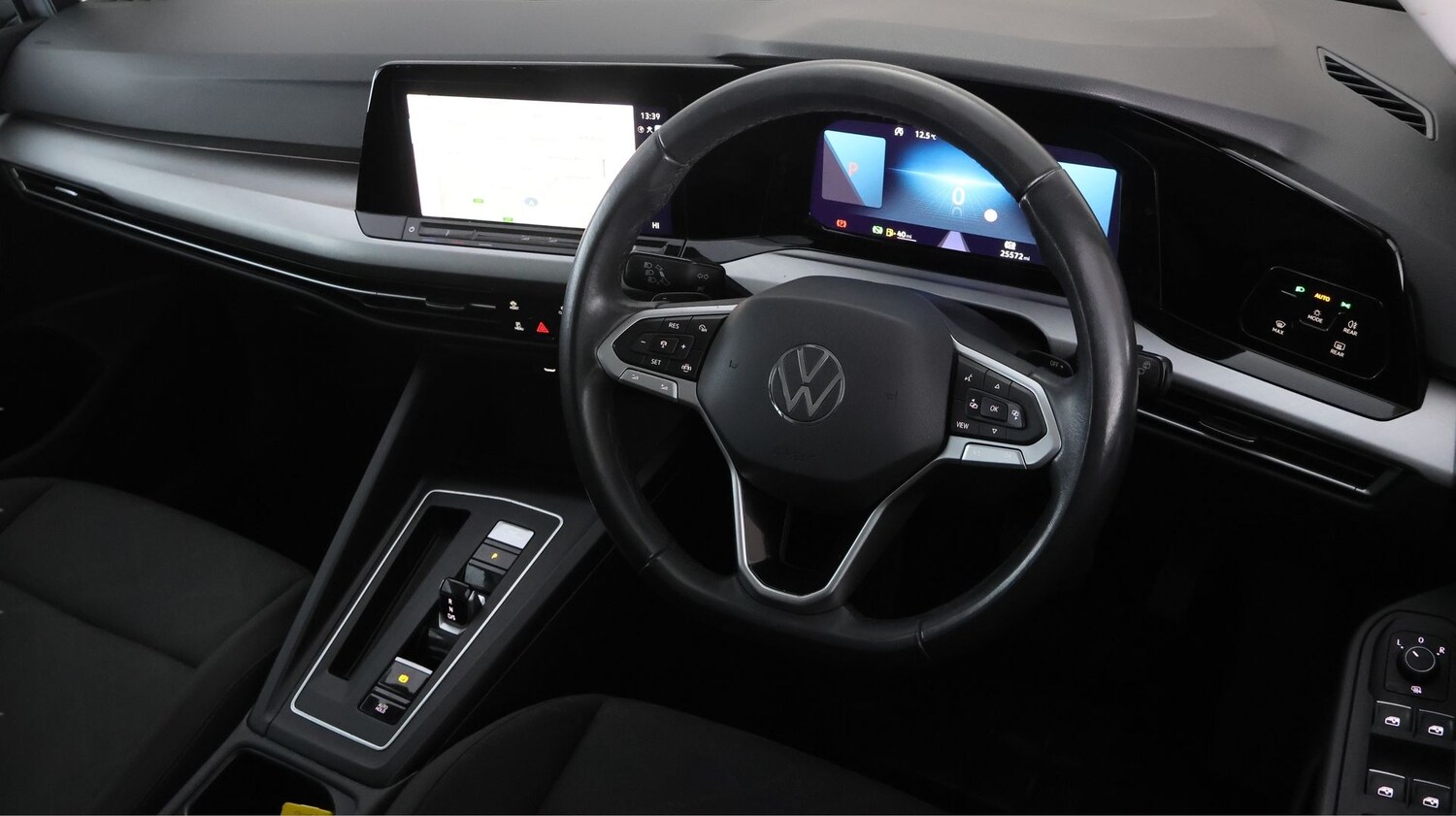 Used Volkswagen Golf 2024 for sale - 77902649: Photo 9