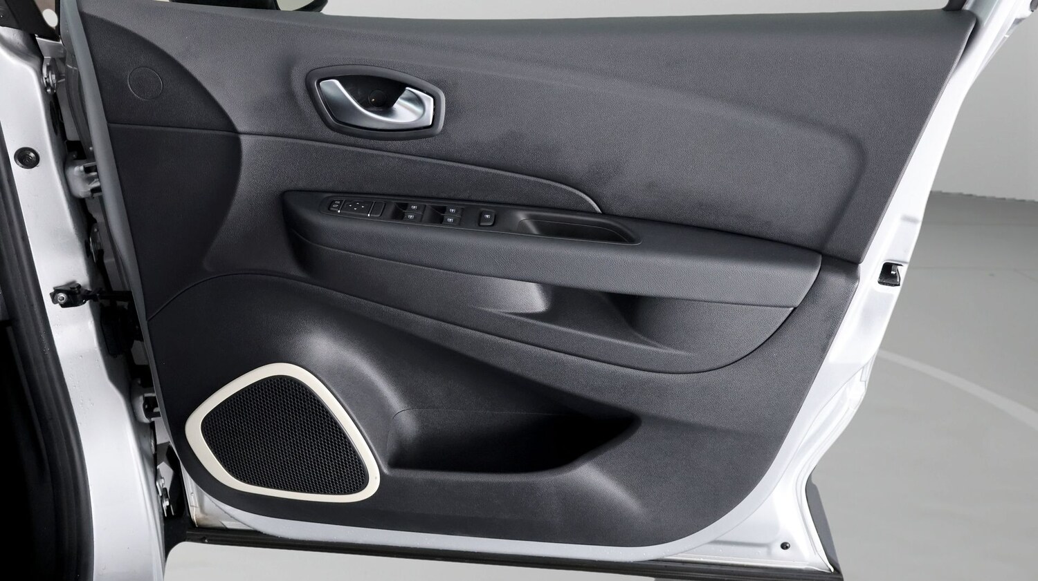 Used Renault Captur 2019 for sale - 77791499: Photo 14