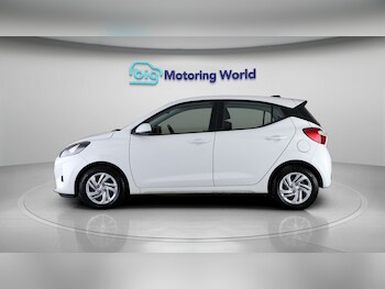 Used Hyundai i10 2023 for sale - 77883709: Photo