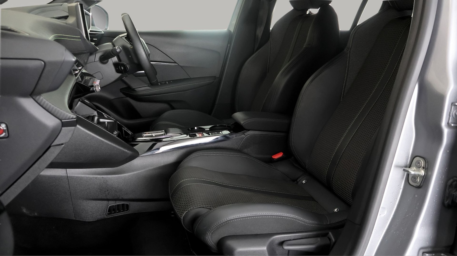 Used Peugeot 208 2023 for sale - 77182102: Photo 14