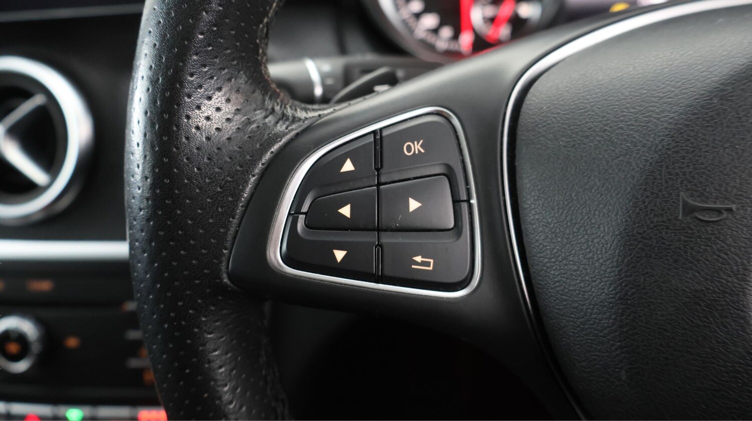 Used Mercedes-Benz A-Class 2017 for sale - 77268877: Photo 21