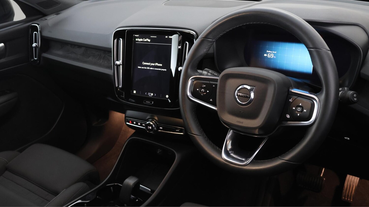 Used Volvo XC40 2022 for sale - 76472634: Photo 10