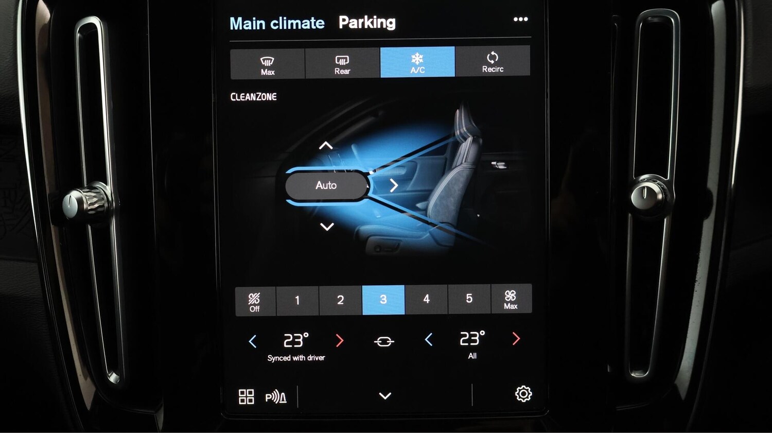 Used Volvo XC40 2022 for sale - 76472634: Photo 13