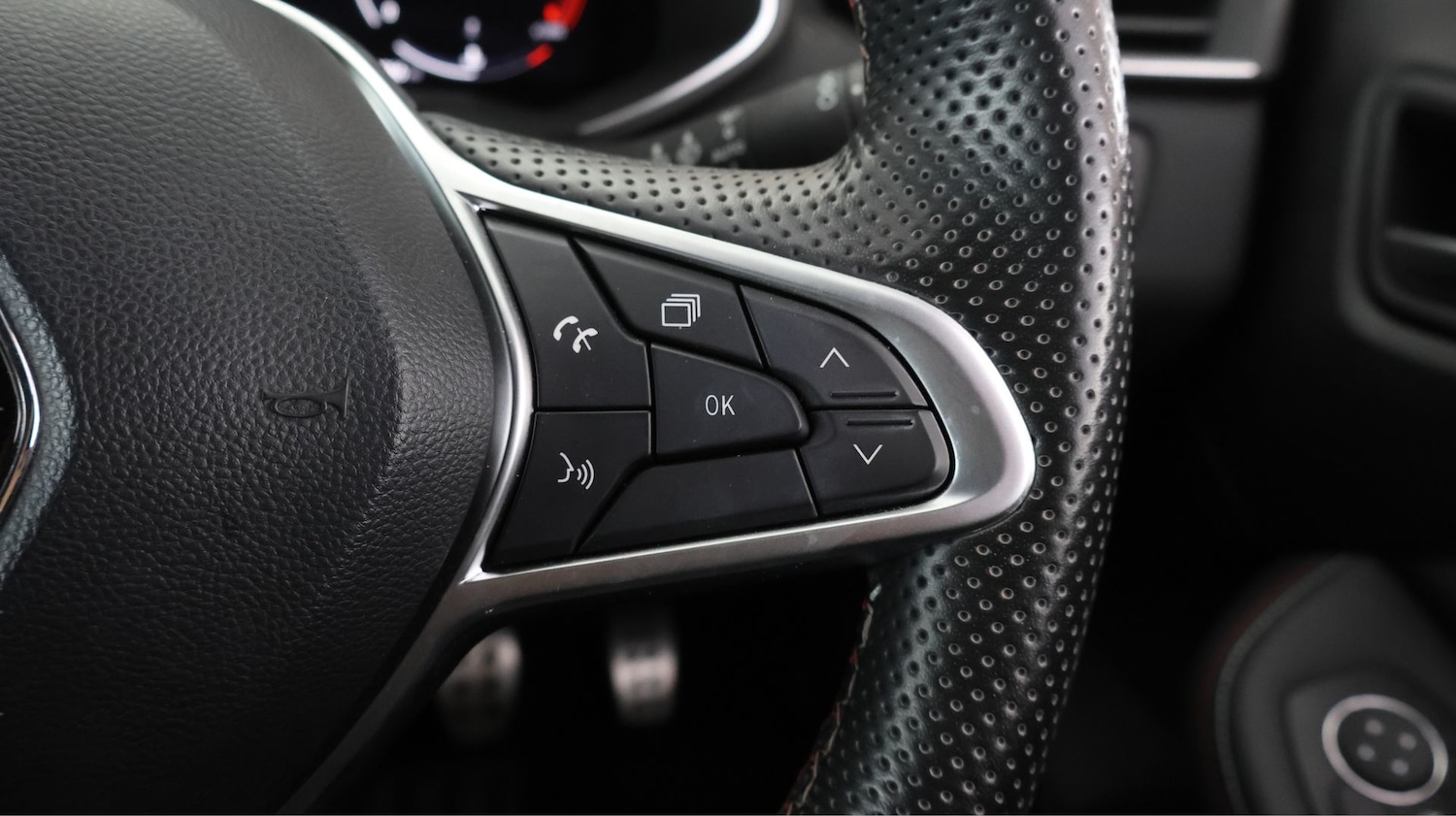 Used Renault Clio 2023 for sale - 77819484: Photo 21