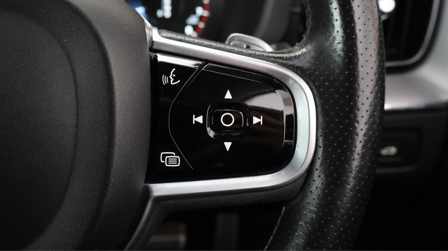 Used Volvo XC60 2018 for sale - 76440677: Photo 25