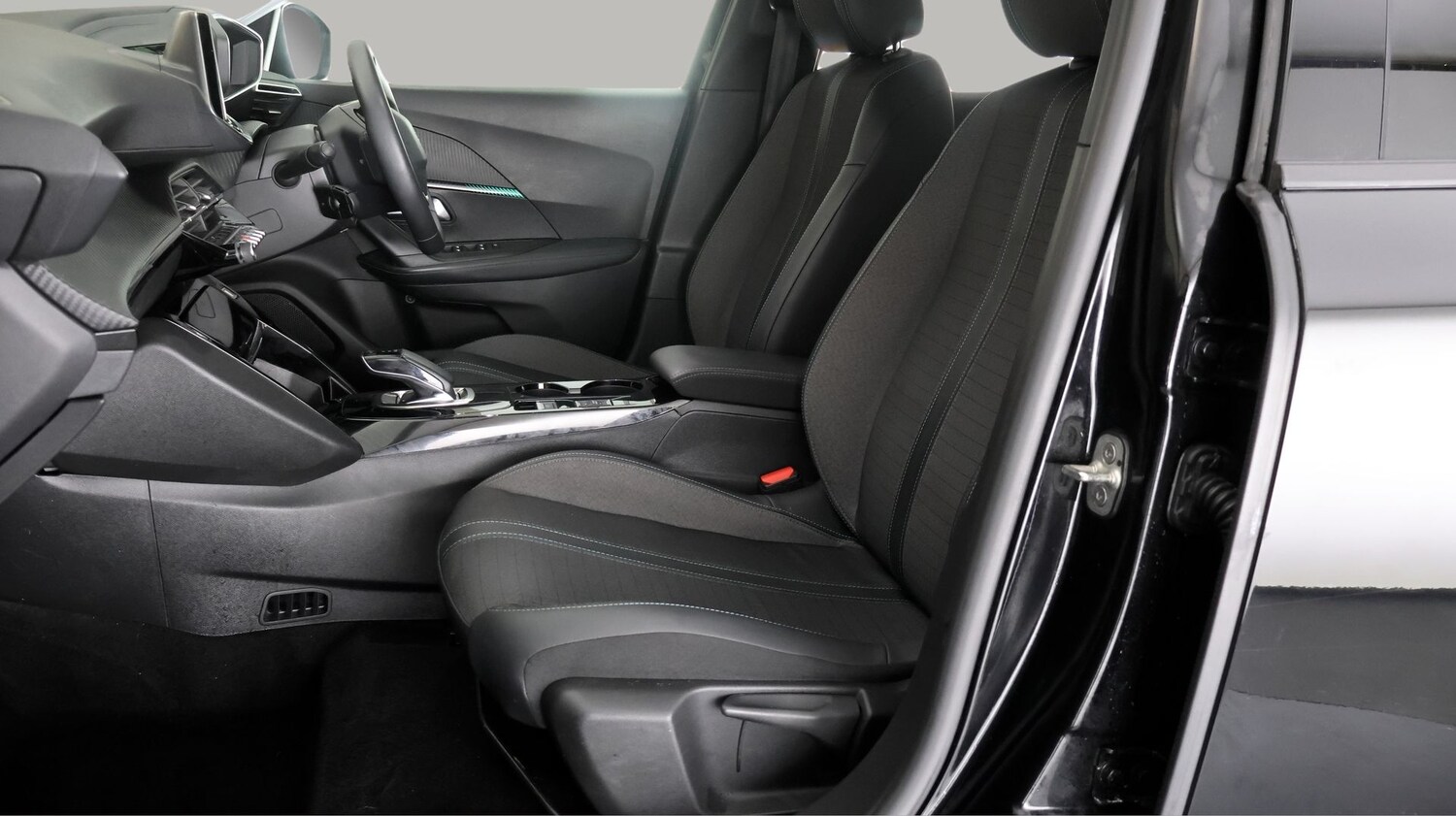 Used Peugeot E-2008 for sale - 77343725: Photo 13