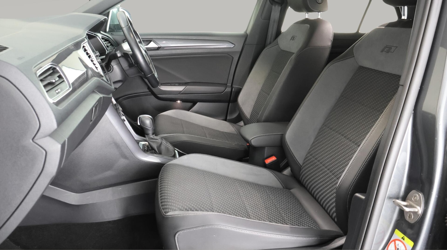 Used Volkswagen T-Roc 2020 for sale - 76174663: Photo 15