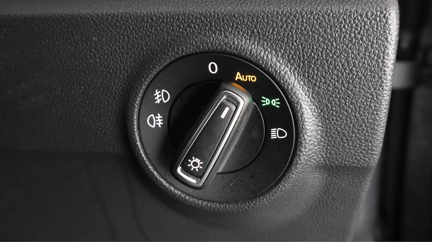 Used Volkswagen T-Roc 2020 for sale - 76174663: Photo 24