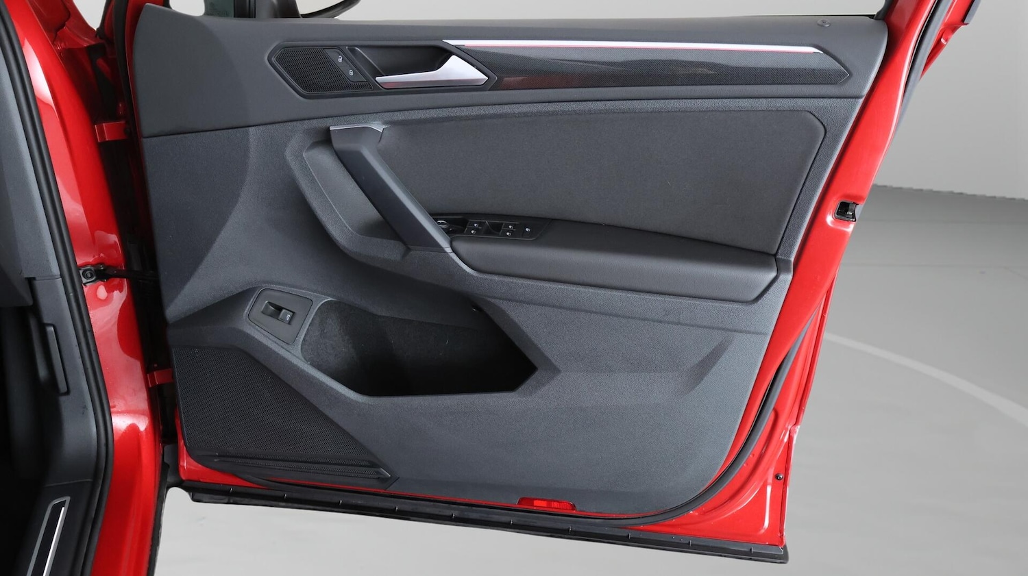 Used Volkswagen Tiguan for sale - 76727583: Photo 16