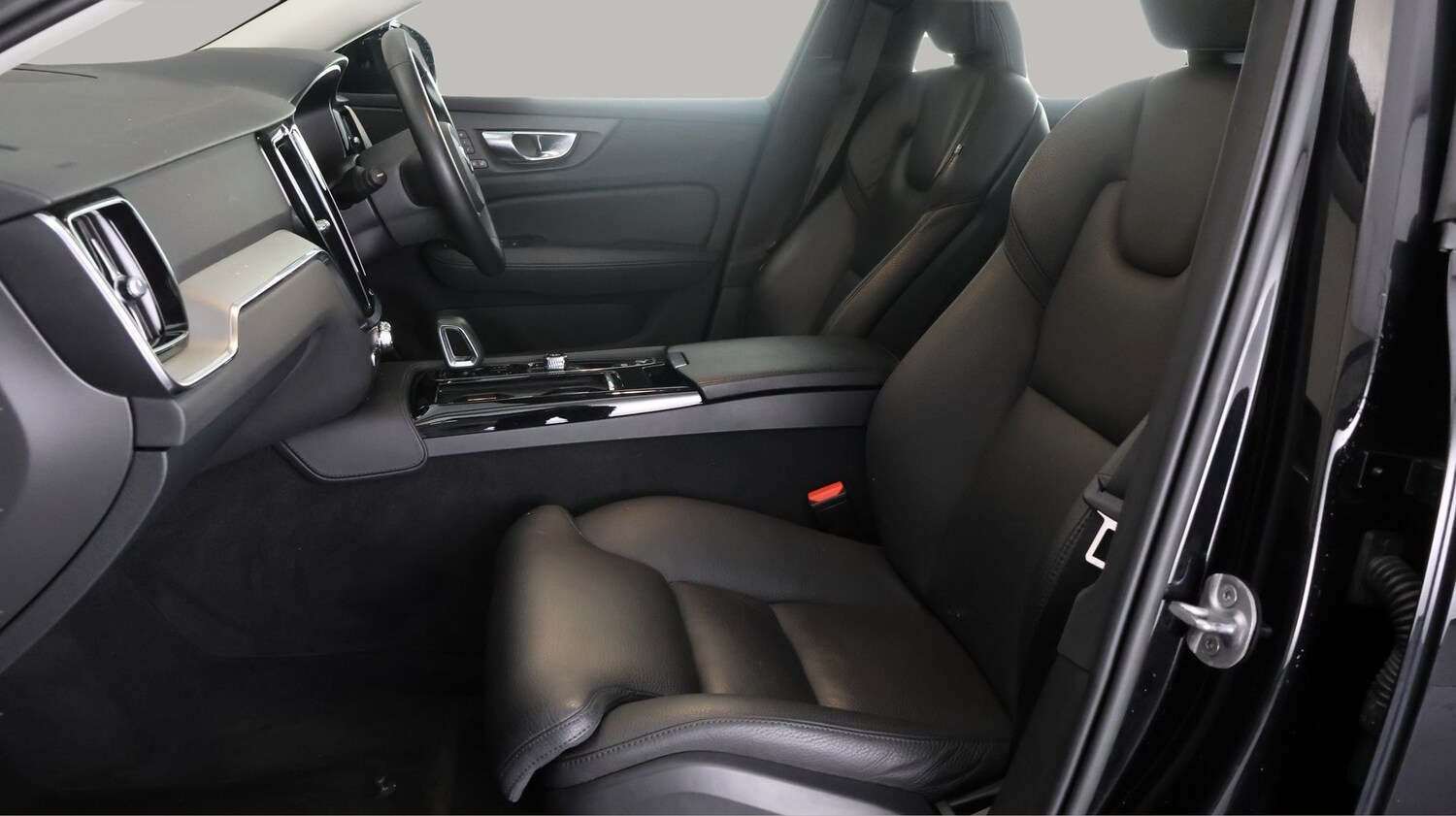 Used Volvo V60 for sale - 77889303: Photo 14