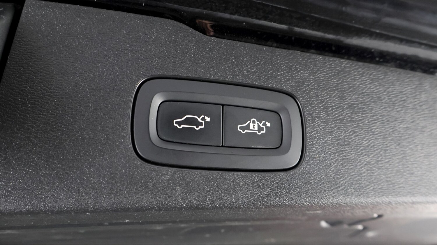 Used Volvo V60 for sale - 77889303: Photo 21