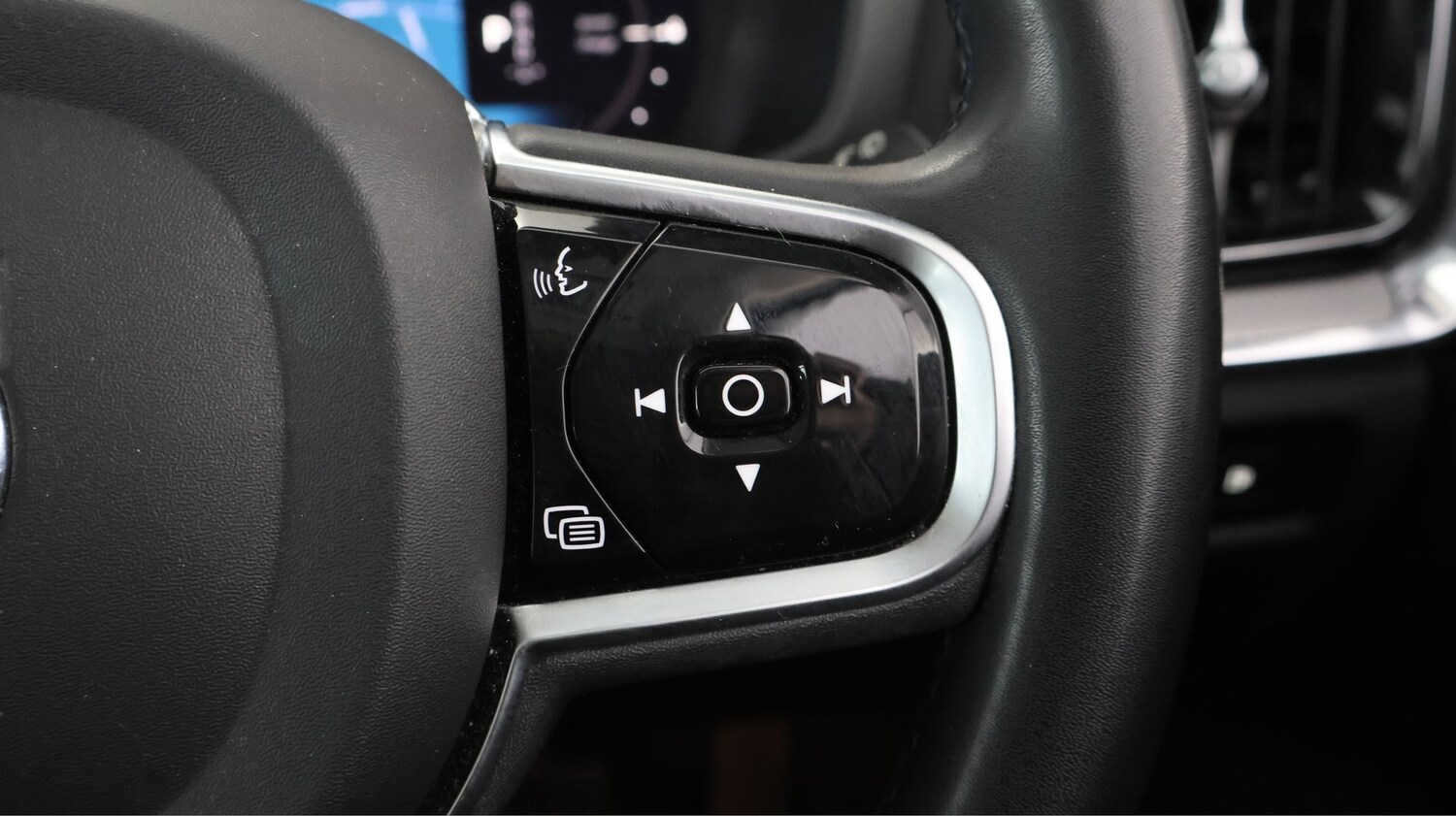 Used Volvo V60 for sale - 77889303: Photo 24