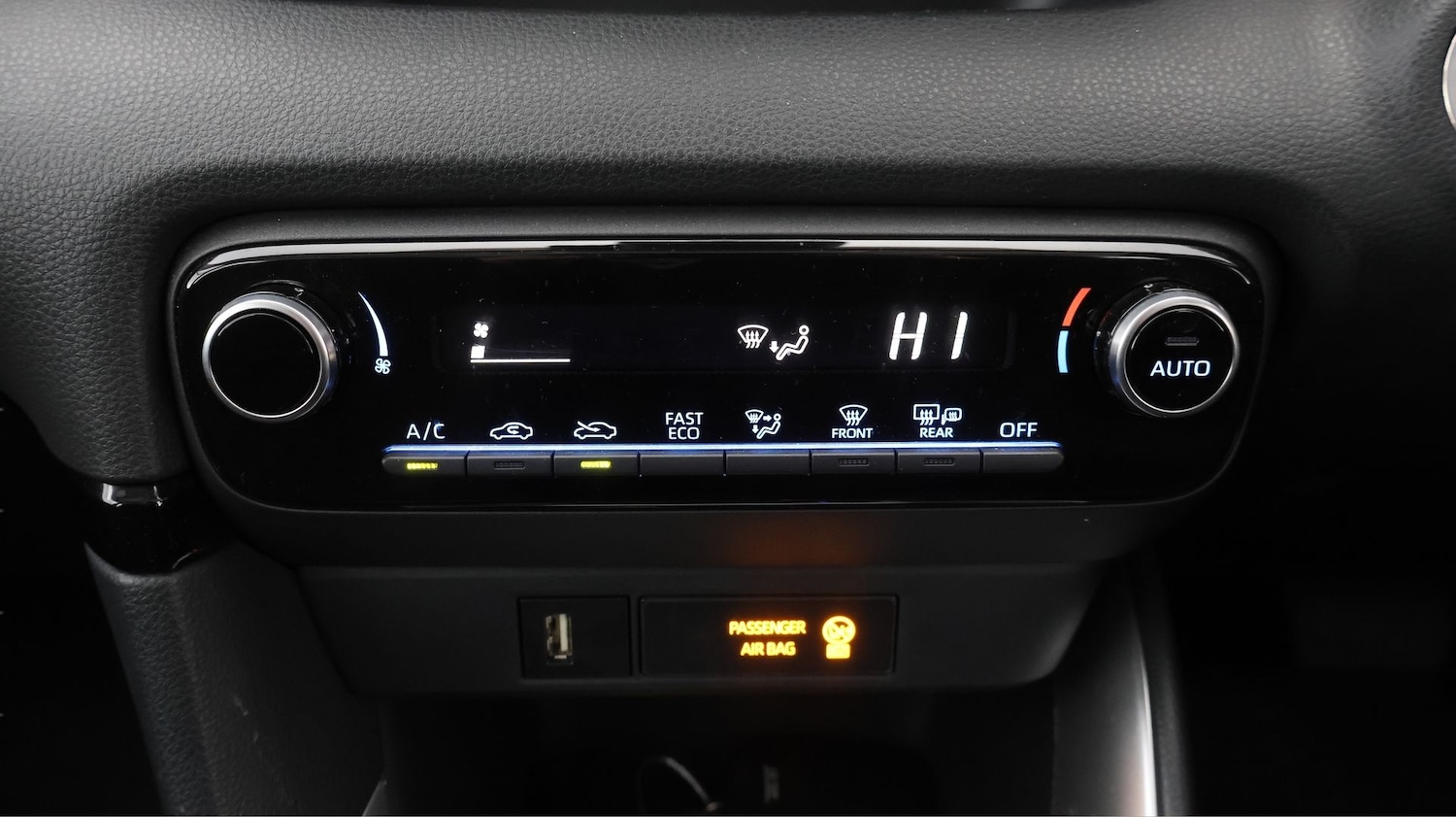 Used Mazda Mazda2 HYBRID 2022 for sale - 77632580: Photo 11