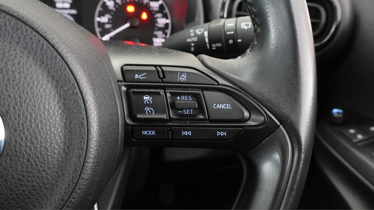 Used Mazda Mazda2 HYBRID 2022 for sale - 77632580: Photo 23