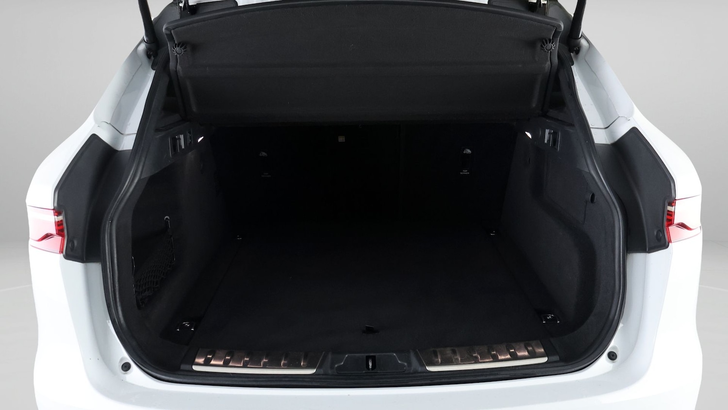 Used Jaguar F-Pace 2022 for sale - 77565333: Photo 16