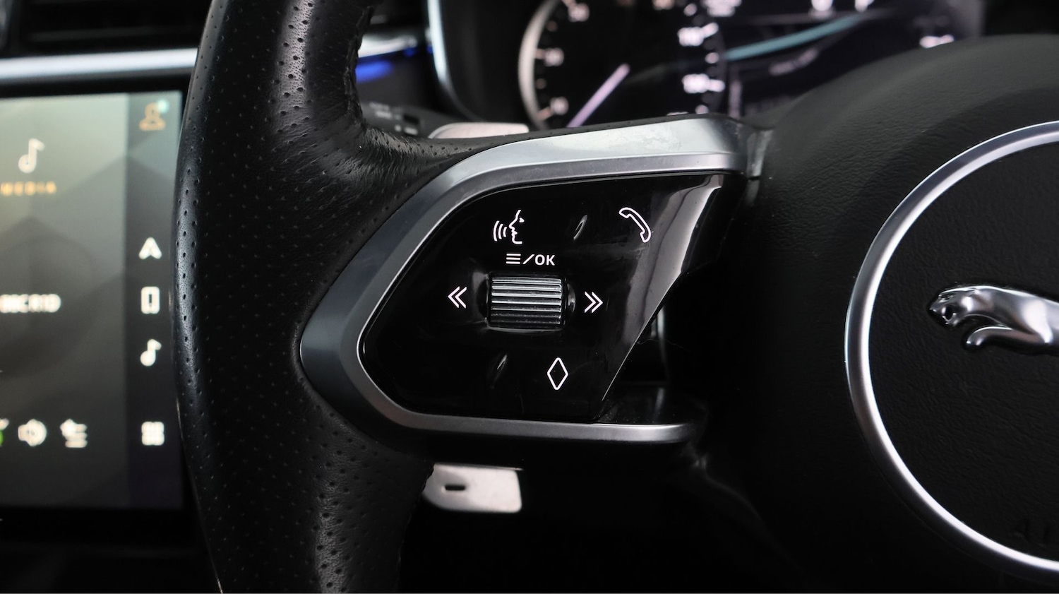 Used Jaguar F-Pace 2022 for sale - 77565333: Photo 21