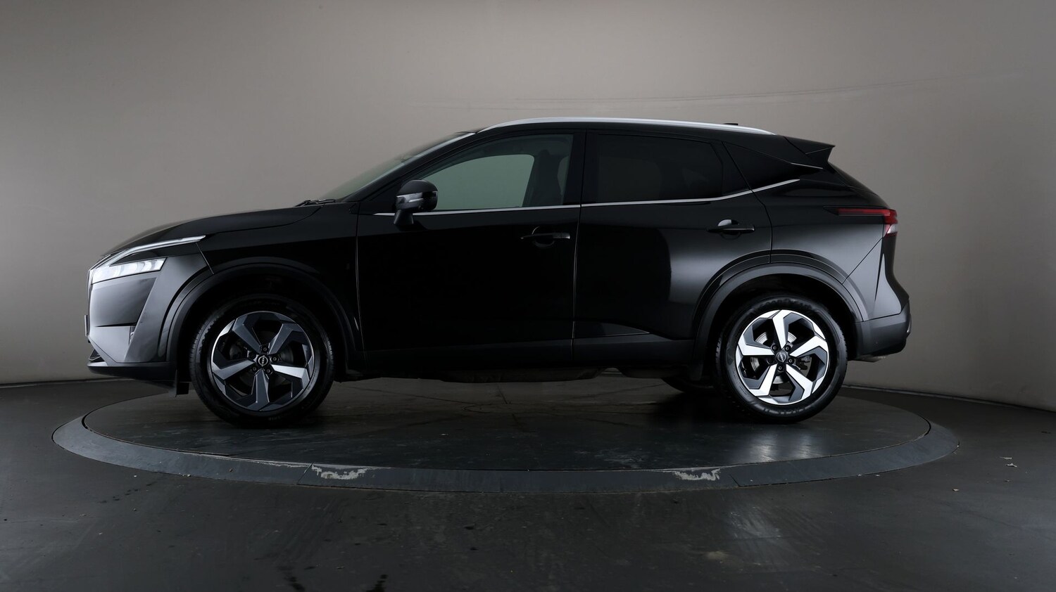 Used Nissan Qashqai for sale - 76809576: Photo 29