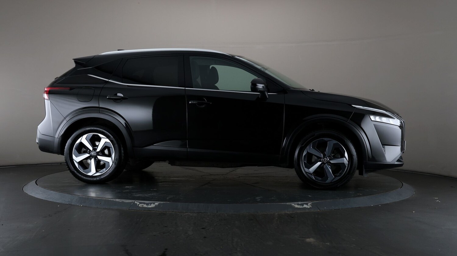 Used Nissan Qashqai for sale - 76809576: Photo 50