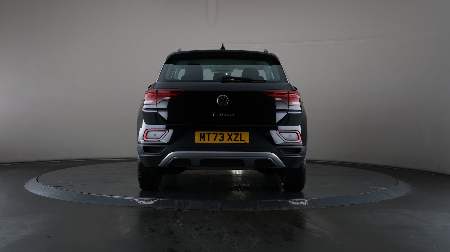 Used Volkswagen T-Roc for sale - 76811290: Photo 11