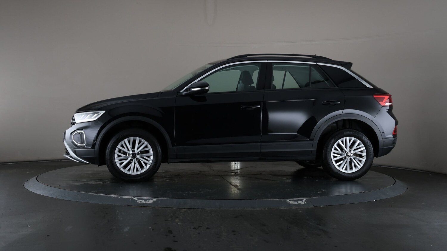 Used Volkswagen T-Roc for sale - 76811290: Photo 19