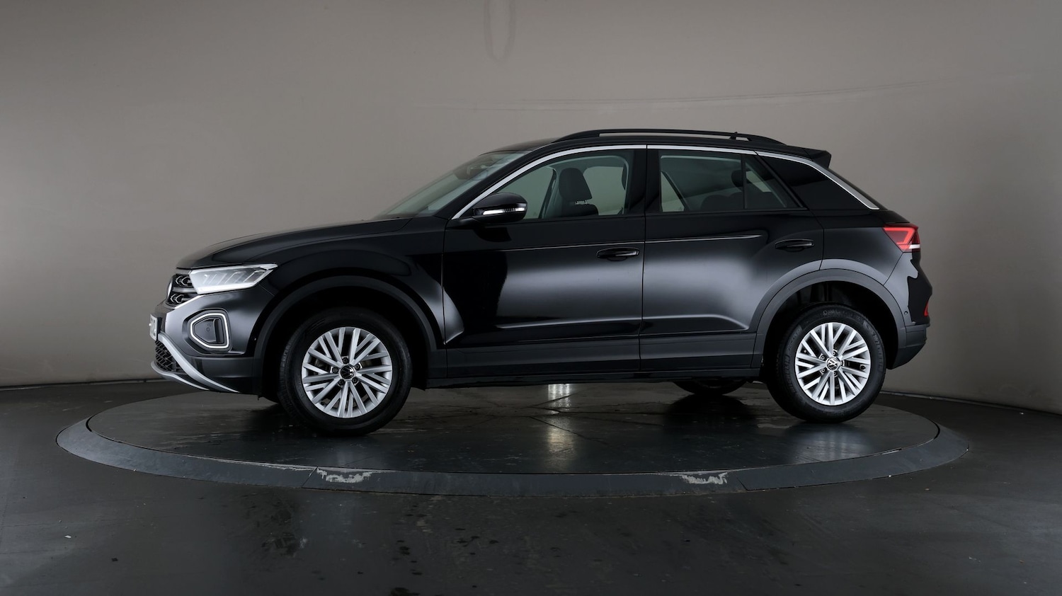 Used Volkswagen T-Roc for sale - 76811290: Photo 21