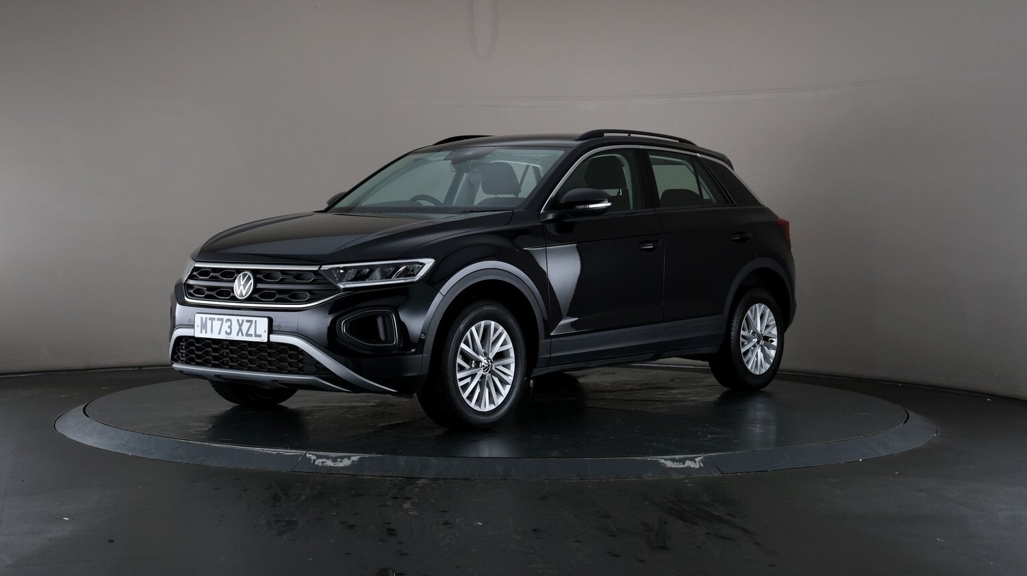 Used Volkswagen T-Roc for sale - 76811290: Photo 29