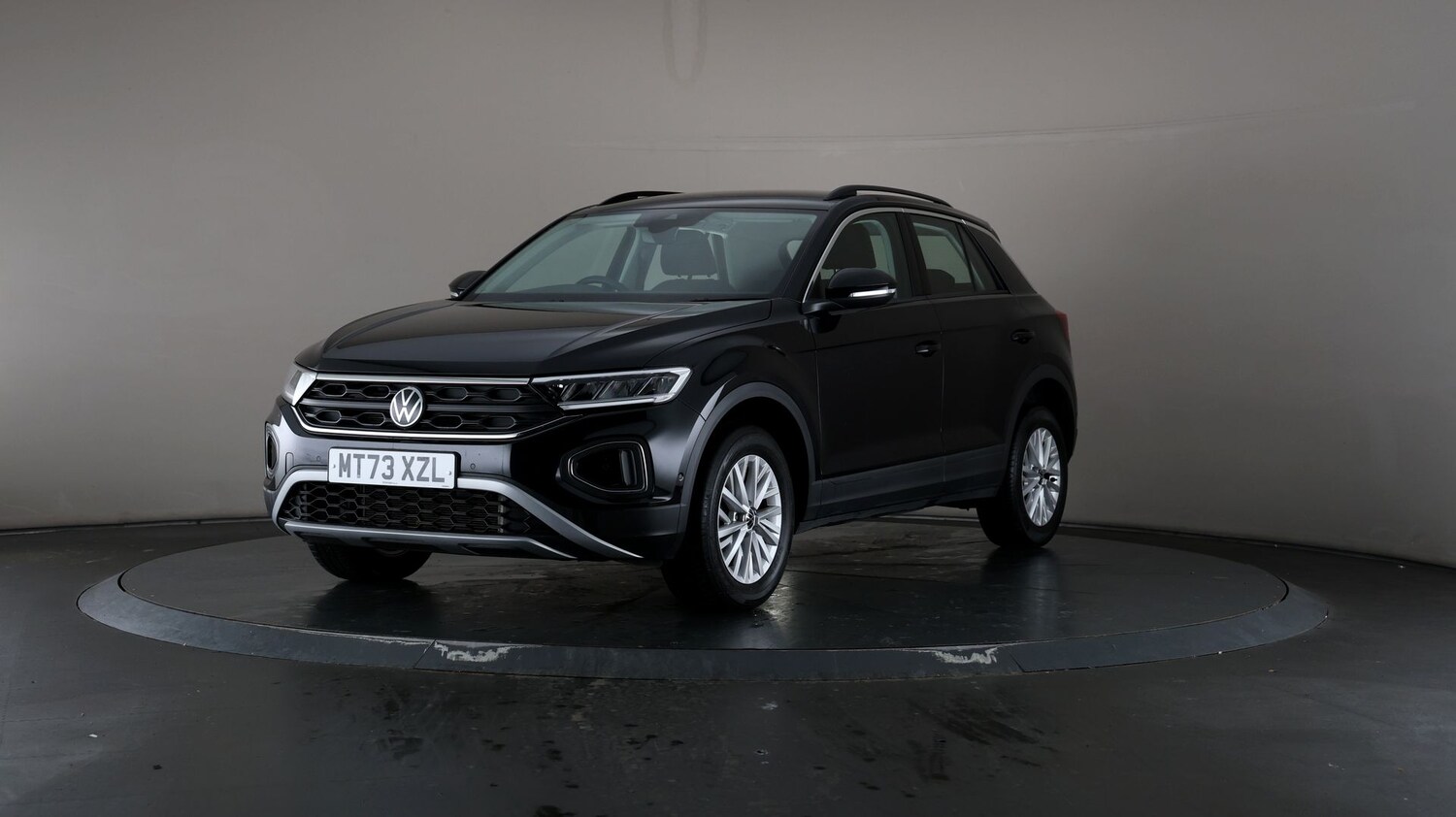 Used Volkswagen T-Roc for sale - 76811290: Photo 31