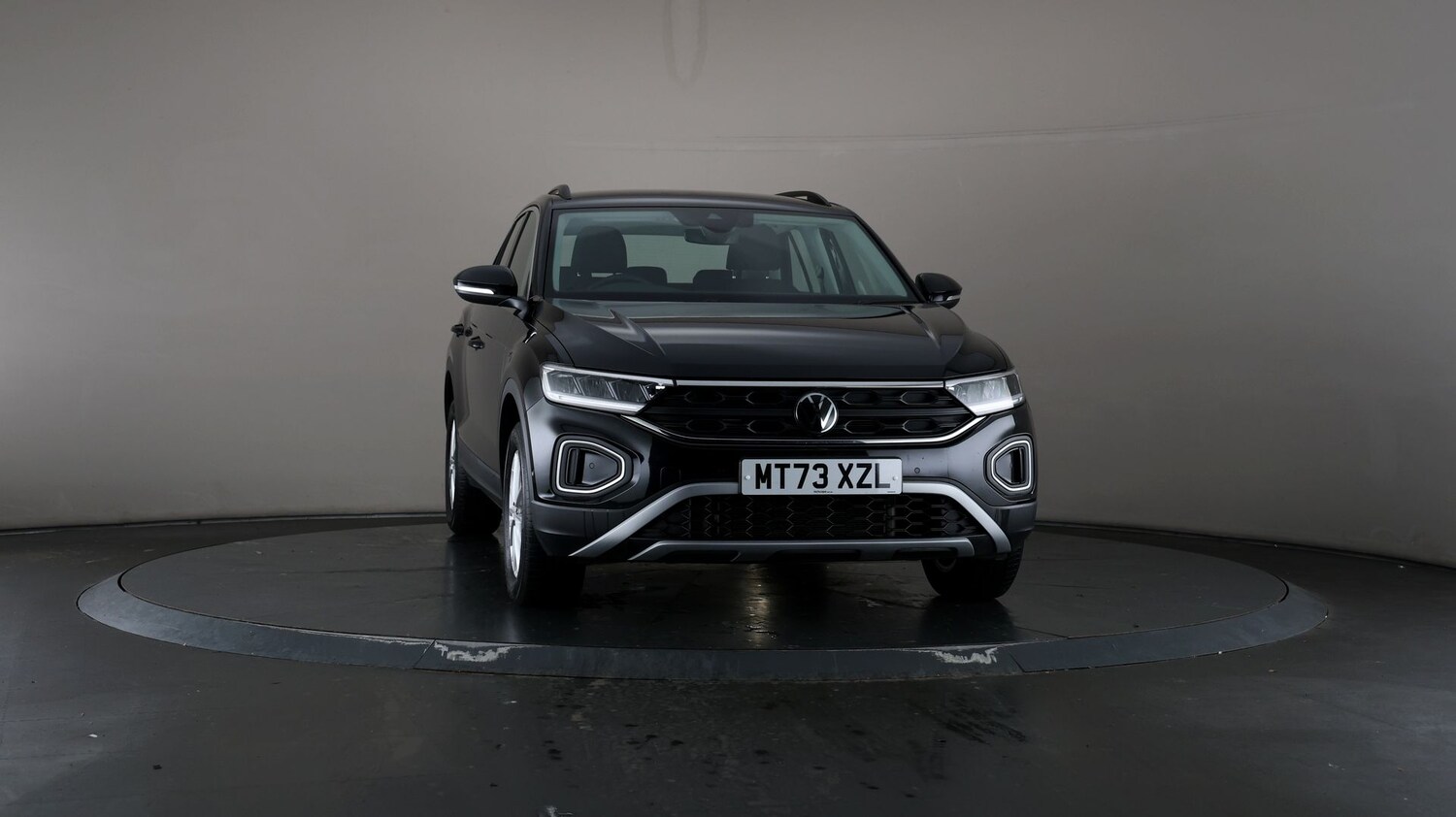 Used Volkswagen T-Roc for sale - 76811290: Photo 41