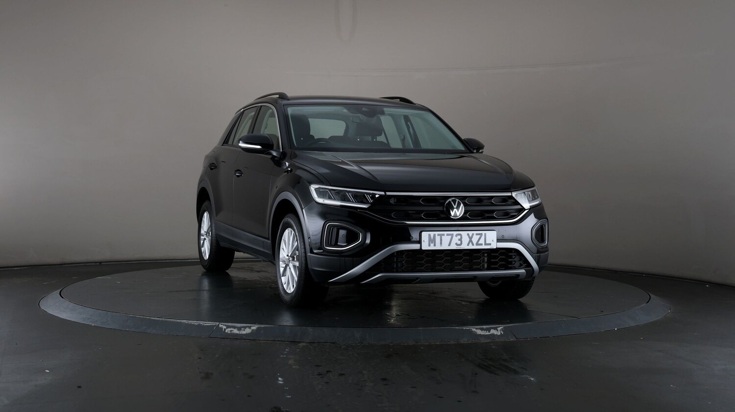 Used Volkswagen T-Roc for sale - 76811290: Photo 42