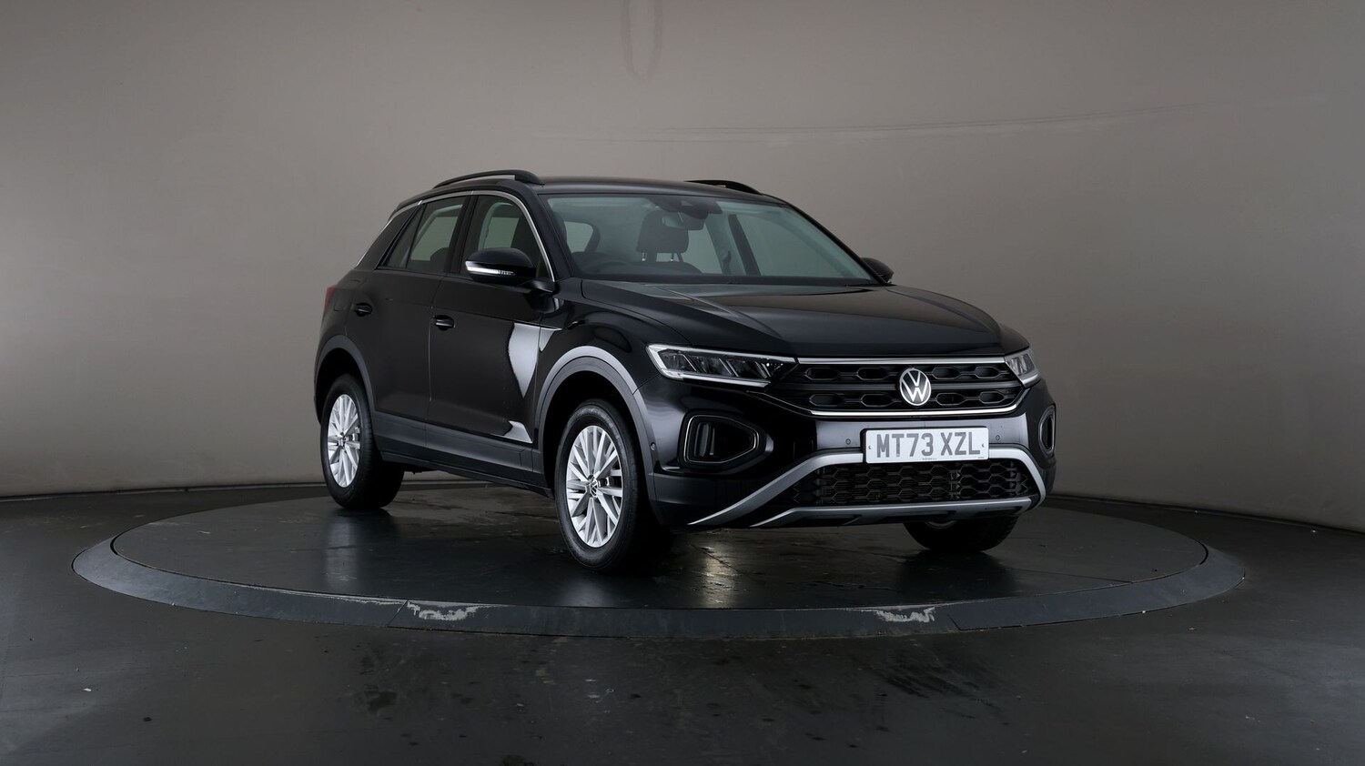 Used Volkswagen T-Roc for sale - 76811290: Photo 43