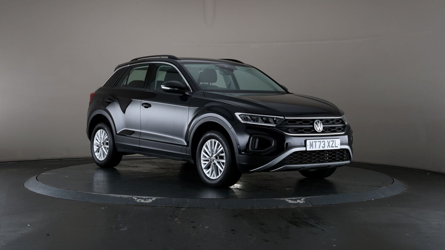 Used Volkswagen T-Roc for sale - 76811290: Photo 44