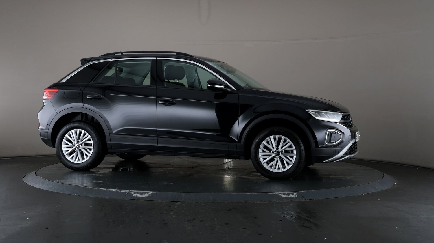 Used Volkswagen T-Roc for sale - 76811290: Photo 49