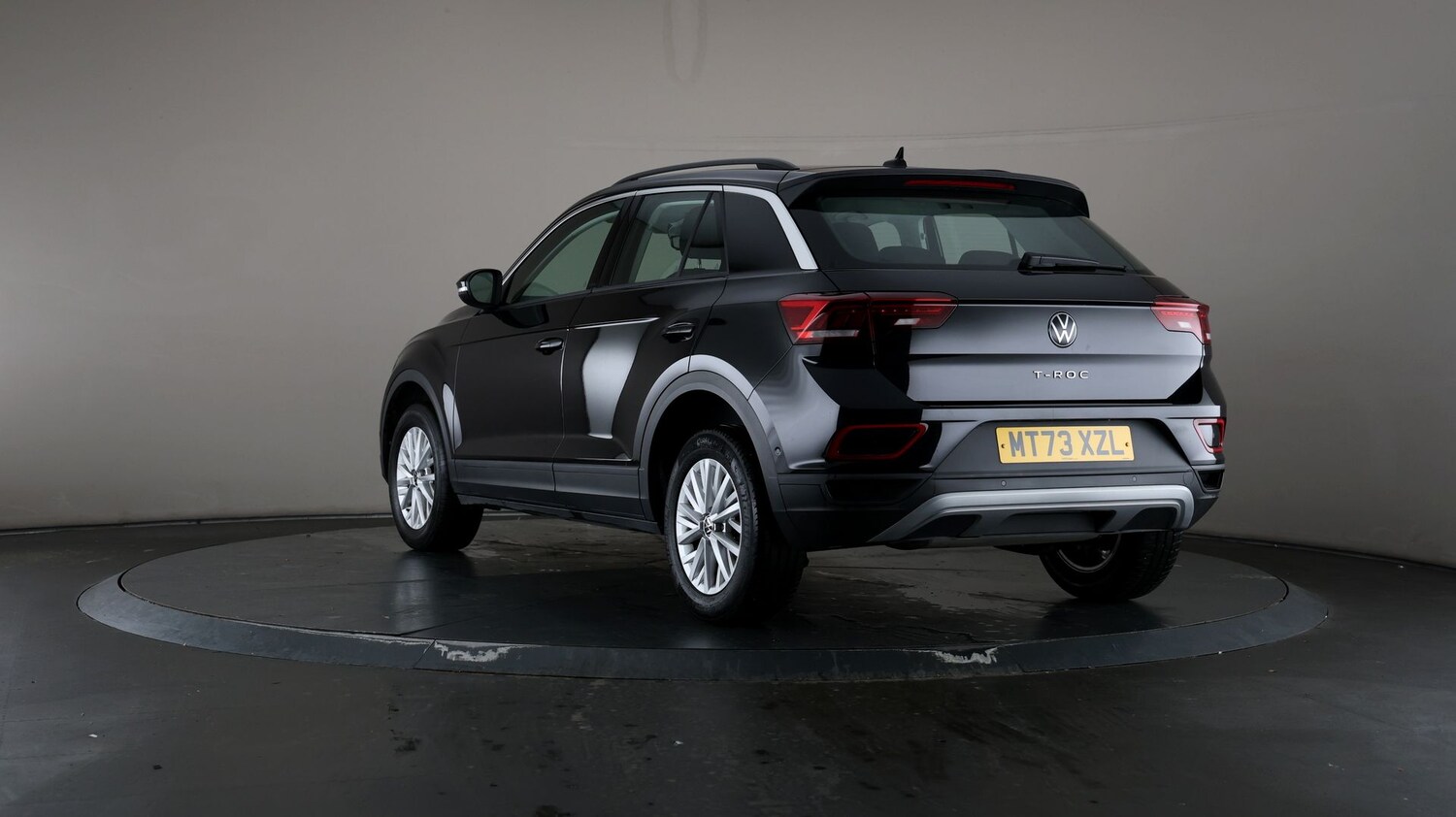 Used Volkswagen T-Roc for sale - 76811290: Photo 59