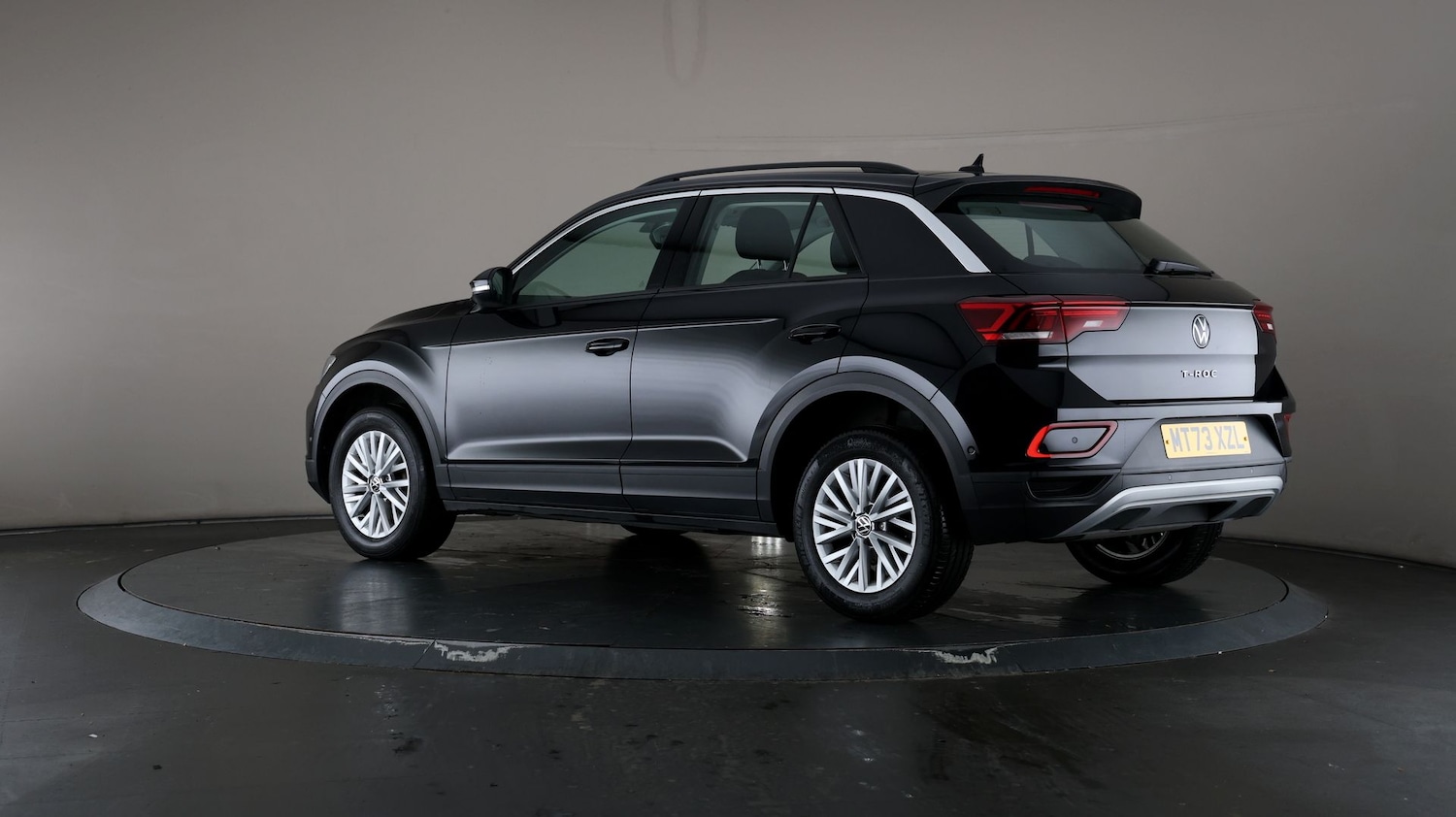 Used Volkswagen T-Roc for sale - 76811290: Photo 65