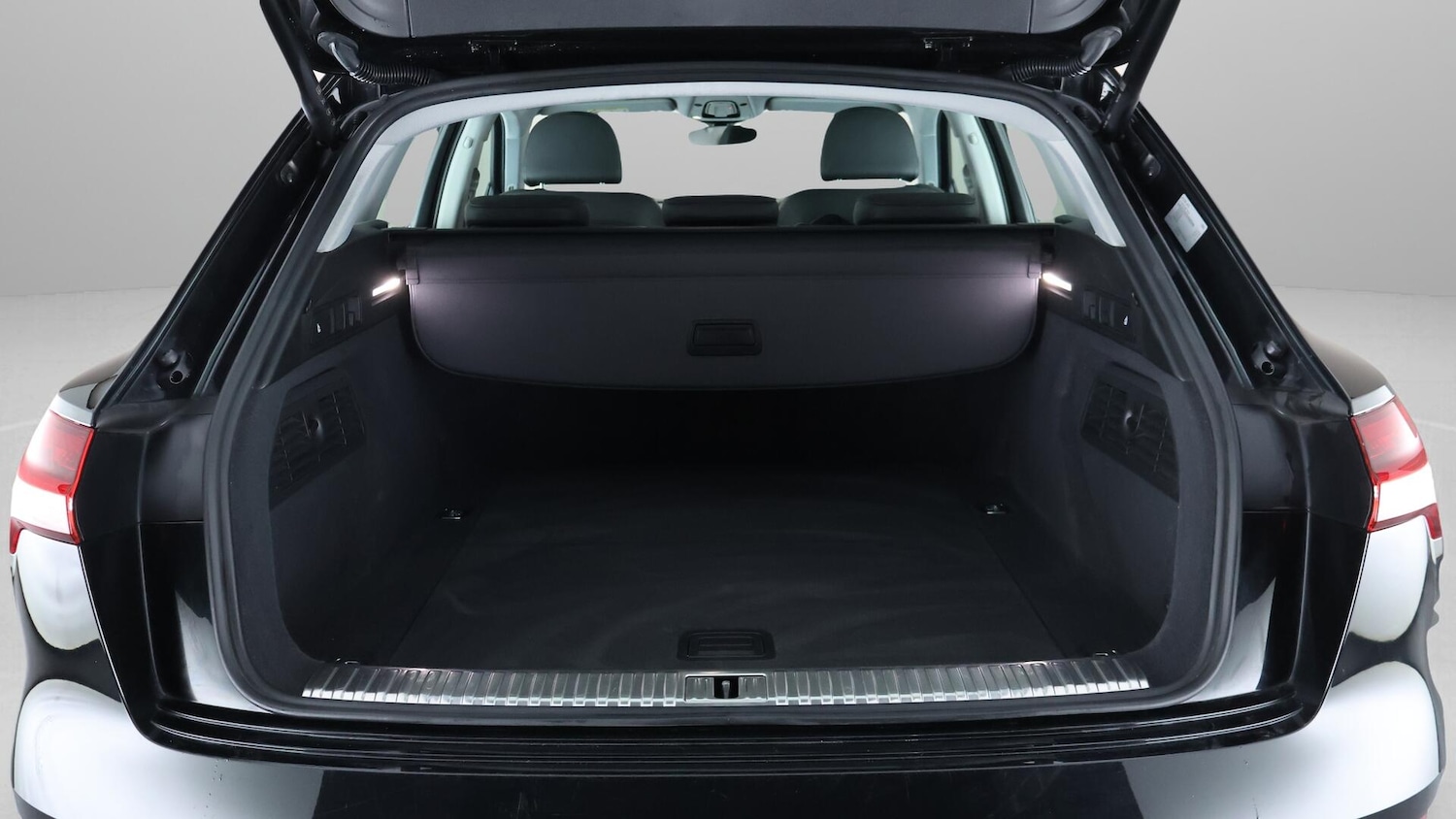 Used Audi e-tron 2021 for sale - 76138189: Photo 16
