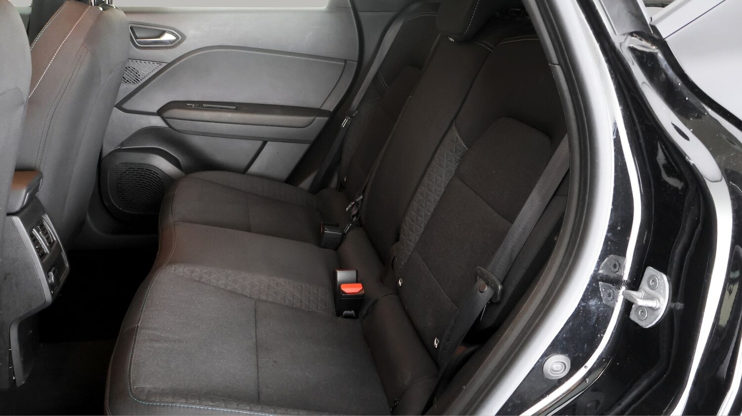 Used Renault Captur for sale - 78091267: Photo 15