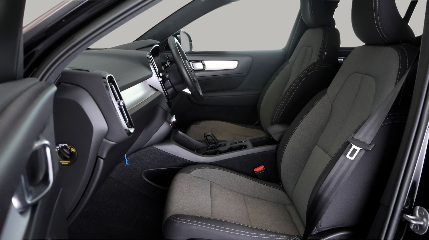 Used Volvo XC40 2022 for sale - 78179936: Photo 14