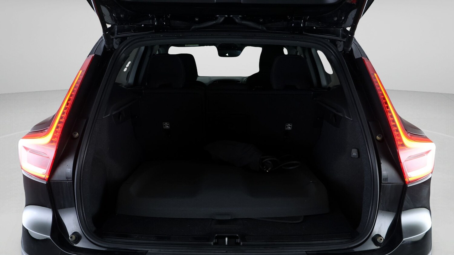 Used Volvo XC40 2022 for sale - 78179936: Photo 17