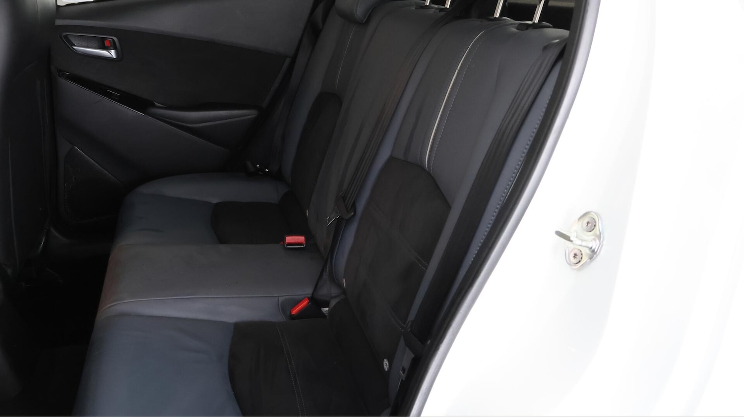 Used Mazda Mazda2 for sale - 76728257: Photo 17