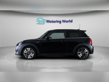 Used MINI Electric Hatch 2021 for sale - 77136766: Photo
