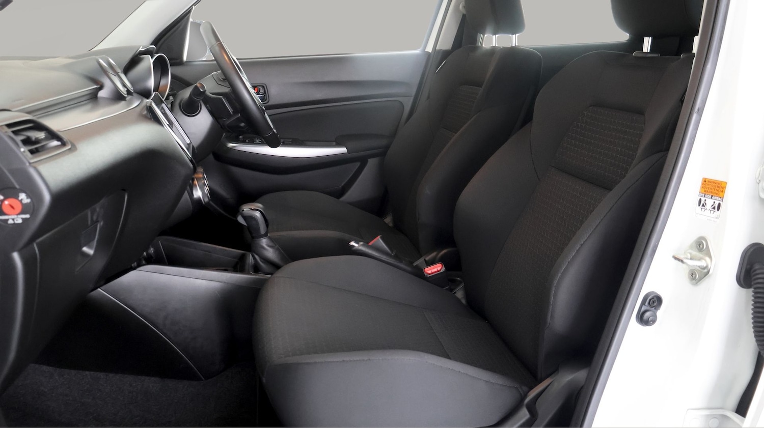 Used Suzuki Swift 2021 for sale - 77668316: Photo 14